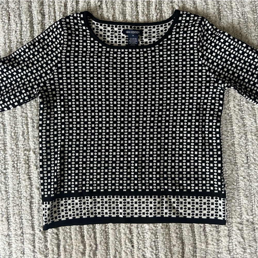 MAX EDITION Sweater Womens Small Black & White Geometric Knit Sweater EUC